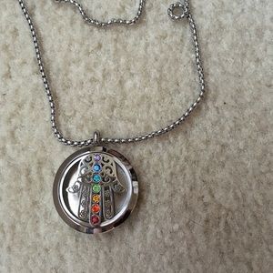 COPY - Beautiful hamsa hand necklace
